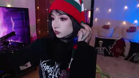 Snapshot of liaa_rodriguezz chatting on December 2025 02:18:01 AM Liaa online show from December 2025 02:18:01 AM