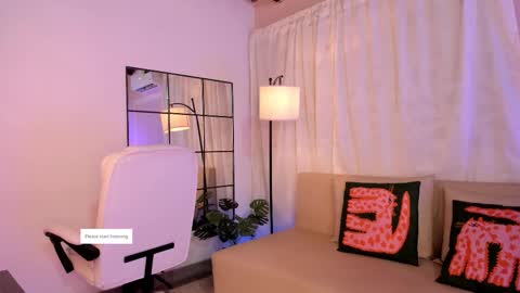 Lia online show from March 2026 12:21:01 PM