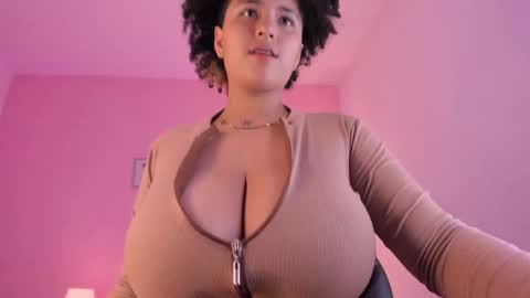 Snapshot of liaamoretzz chatting on October 2025 03:25:03 AM liaa moretzz online show from October 2025 03:25:03 AM