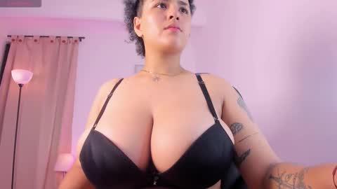 Snapshot of liaamoretzz chatting on February 2026 03:44:02 AM liaa moretzz online show from February 2026 03:44:02 AM