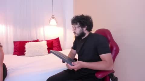 Lia Bell online show from July 2026 12:01:02 PM