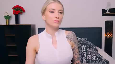 Snapshot of liabeninix chatting on February 2026 09:27:02 AM Lia online show from February 2026 09:27:02 AM