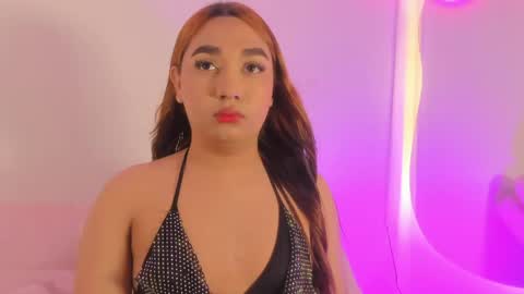 La  online show from May 2026 08:46:02 PM
