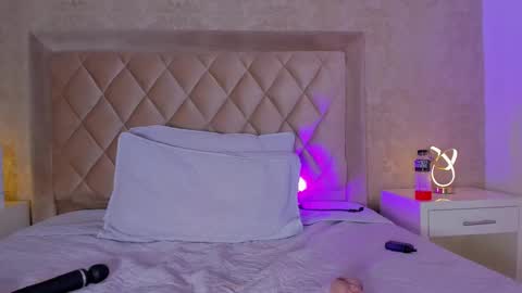 Snapshot of liaflowers chatting on February 2025 08:54:02 AM Lia online show from February 2025 08:54:02 AM