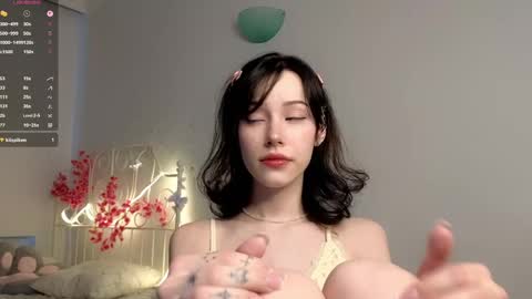 Lia  online show from May 2026 11:41:02 AM