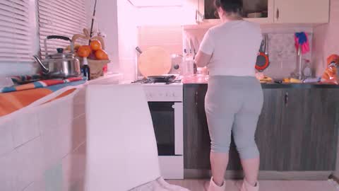 miss Lia  colection for travel online show from December 2024 07:18:02 PM