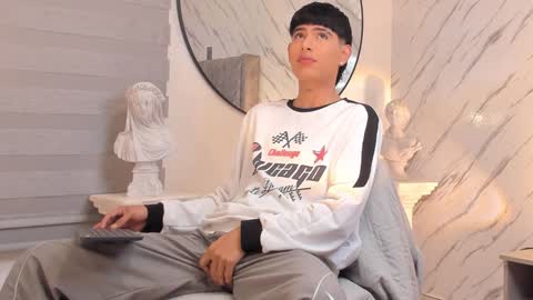 Snapshot of liam_055 chatting on February 2025 02:25:02 AM Liam online show from February 2025 02:25:02 AM