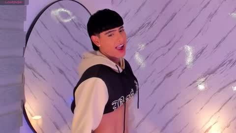 Snapshot of liam_055 chatting on February 2025 09:09:01 PM Liam online show from February 2025 09:09:01 PM