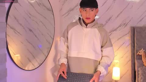 Snapshot of liam_055 chatting on February 2025 03:56:02 AM Liam online show from February 2025 03:56:02 AM