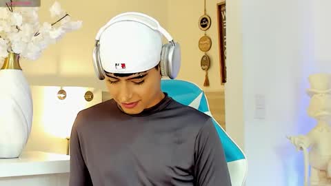 Snapshot of liam_055 chatting on September 2025 06:08:01 PM Liam online show from September 2025 06:08:01 PM