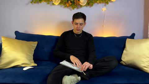 Snapshot of liam_enzho chatting on January 2025 03:31:02 AM Liam online show from January 2025 03:31:02 AM