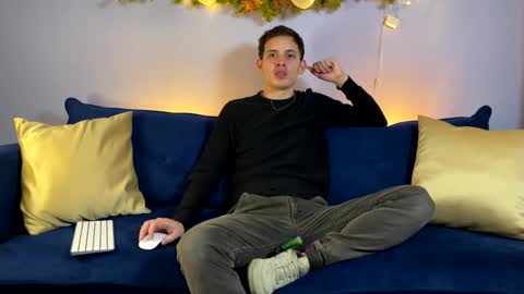 Snapshot of liam_enzho chatting on January 2025 12:45:01 AM Liam online show from January 2025 12:45:01 AM