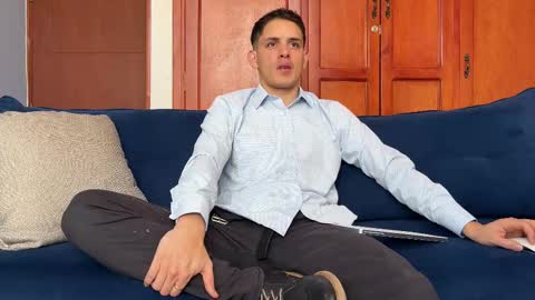 Snapshot of liam_enzho chatting on December 2025 05:51:01 PM Liam online show from December 2025 05:51:01 PM