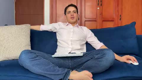 Snapshot of liam_enzho chatting on January 2026 02:44:01 PM Liam online show from January 2026 02:44:01 PM