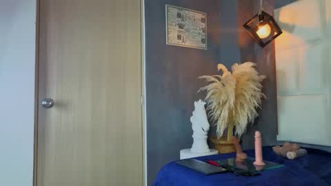 Liam forest  online show from February 2026 06:40:02 AM