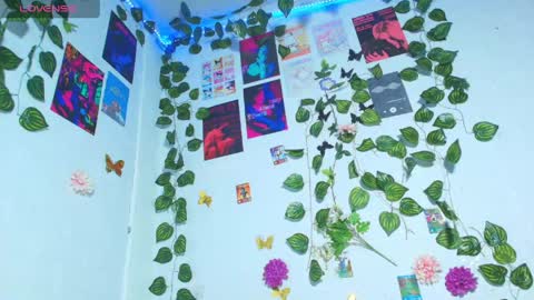 liam_honey18 online show from April 2026 05:30:01 PM