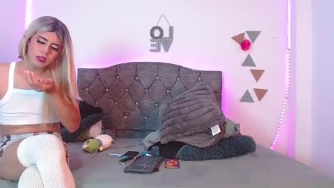 catalina online show from February 2025 12:10:02 AM