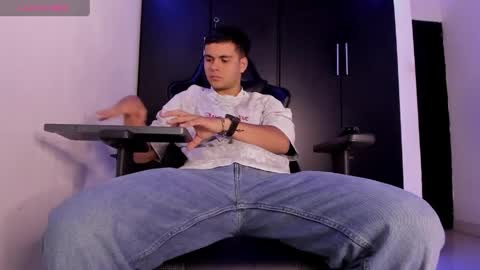 Liam online show from May 2026 03:35:02 AM