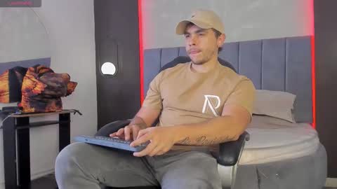 Snapshot of liam_walk chatting on March 2026 10:17:03 PM Liam online show from March 2026 10:17:03 PM