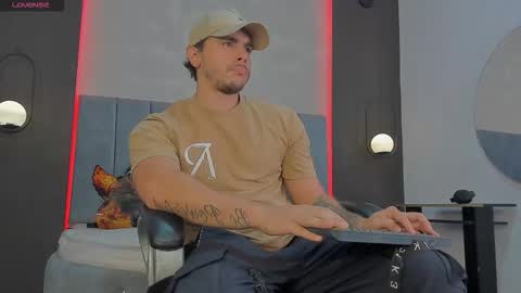 Snapshot of liam_walk chatting on March 2026 11:10:01 PM Liam online show from March 2026 11:10:01 PM