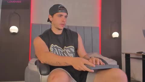 Snapshot of liam_walk chatting on March 2026 09:51:02 PM Liam online show from March 2026 09:51:02 PM