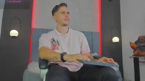 Snapshot of liam_walk chatting on March 2026 10:10:01 PM Liam online show from March 2026 10:10:01 PM