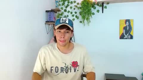 Snapshot of liam_xul chatting on October 2025 06:19:02 PM liamxul online show from October 2025 06:19:02 PM