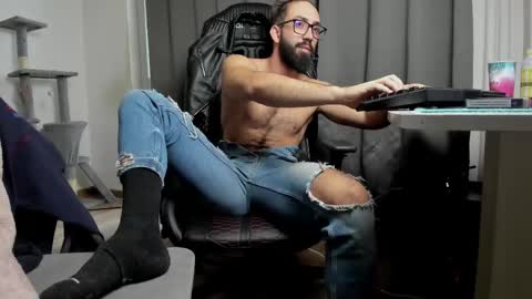 Liam online show from February 2025 07:02:01 AM