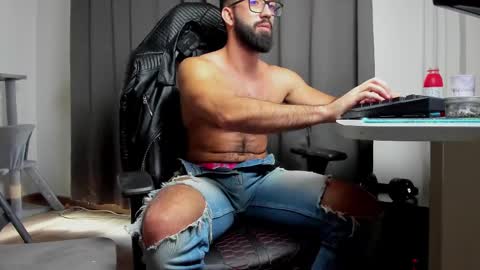 Liam online show from March 2025 10:14:02 AM