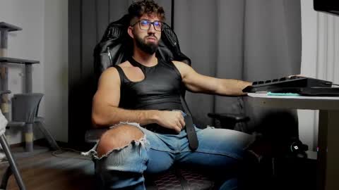 Liam online show from March 2025 06:12:02 AM