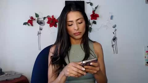 Snapshot of liamiler01_ chatting on December 2024 03:25:02 PM Lia Miller online show from December 2024 03:25:02 PM