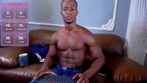 Snapshot of liamrivers_ chatting on November 2025 12:27:01 PM LiamRivers online show from November 2025 12:27:01 PM