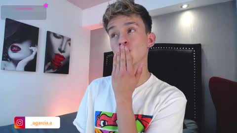 Snapshot of liamwild20 chatting on February 2026 04:42:02 AM liam online show from February 2026 04:42:02 AM