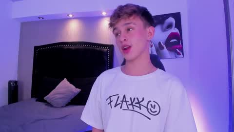 Snapshot of liamwild20 chatting on April 2026 04:46:02 AM liam online show from April 2026 04:46:02 AM