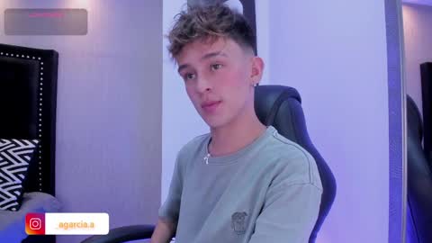 Snapshot of liamwild20 chatting on April 2026 04:23:02 AM liam online show from April 2026 04:23:02 AM