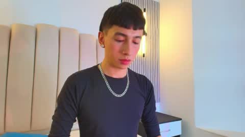 lian_cameron online show from May 2026 11:55:01 PM