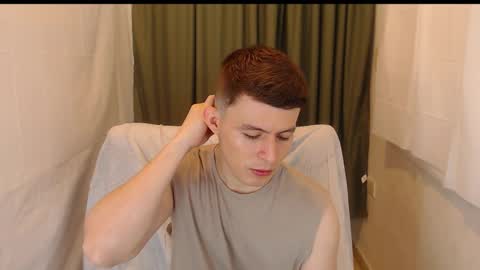 Snapshot of lian_eathan chatting on November 2025 06:00:02 PM lian_eathan online show from November 2025 06:00:02 PM