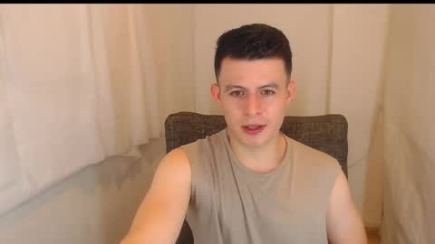 Snapshot of lian_eathan chatting on January 2026 10:00:02 PM lian_eathan online show from January 2026 10:00:02 PM