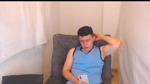 Snapshot of lian_eathan chatting on January 2026 04:11:02 PM lian_eathan online show from January 2026 04:11:02 PM