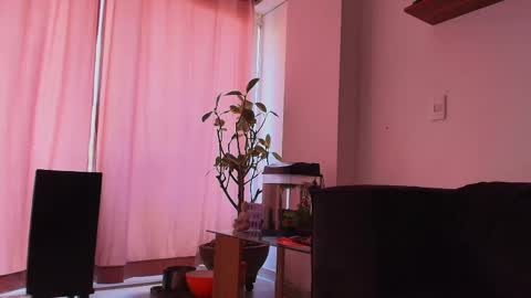 Lian Oconner online show from October 2025 12:34:02 PM