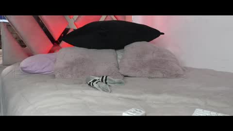 Snapshot of lian_oconner chatting on November 2025 03:23:01 PM Lian Oconner online show from November 2025 03:23:01 PM