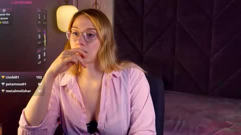 Liana online show from December 2025 02:30:02 AM