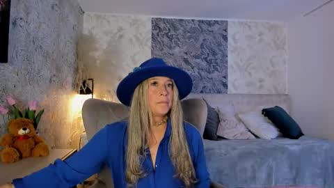 Lian online show from February 2026 07:37:01 PM