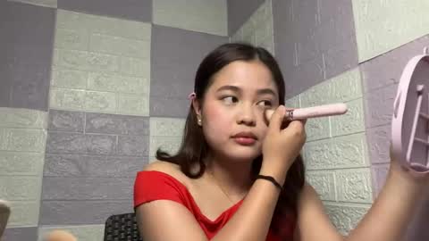 Snapshot of liannehenk chatting on March 2026 02:33:01 PM Hazel online show from March 2026 02:33:01 PM