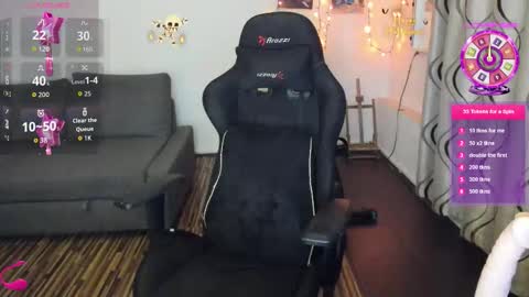 Snapshot of liaquinn chatting on November 2025 02:50:02 PM LiaQuinn online show from November 2025 02:50:02 PM