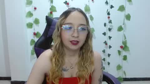 Lia Roberts online show from April 2026 04:04:02 AM