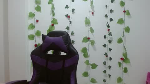 Snapshot of liaroberts1 chatting on May 2026 03:34:01 AM Lia Roberts online show from May 2026 03:34:01 AM
