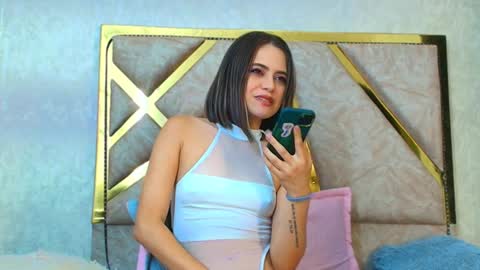 Snapshot of liaruso chatting on January 2025 12:39:01 AM liaross online show from January 2025 12:39:01 AM