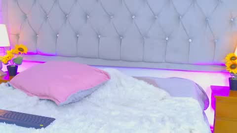 Lia  online show from May 2026 08:06:02 PM