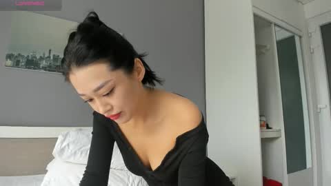 Snapshot of liavee chatting on November 2025 03:50:01 AM Lia online show from November 2025 03:50:01 AM